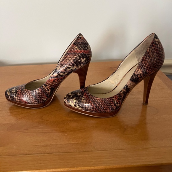 Nine West Rocha High-Heeled Pump, Women's Size 5, Snakeskin Pattern, Stiletto - Picture 2 of 7